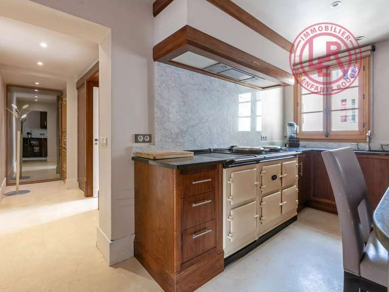Appartement Paris 3e - 1 chambre - 61m²