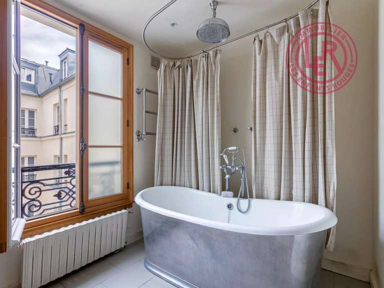 Appartement Paris 3e - 1 chambre - 61m²