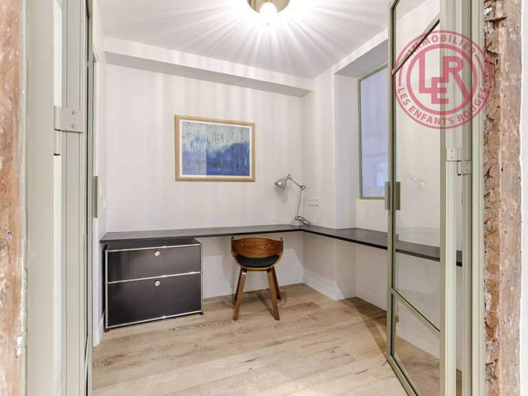 Appartement Paris 3e - 1 chambre - 88m²