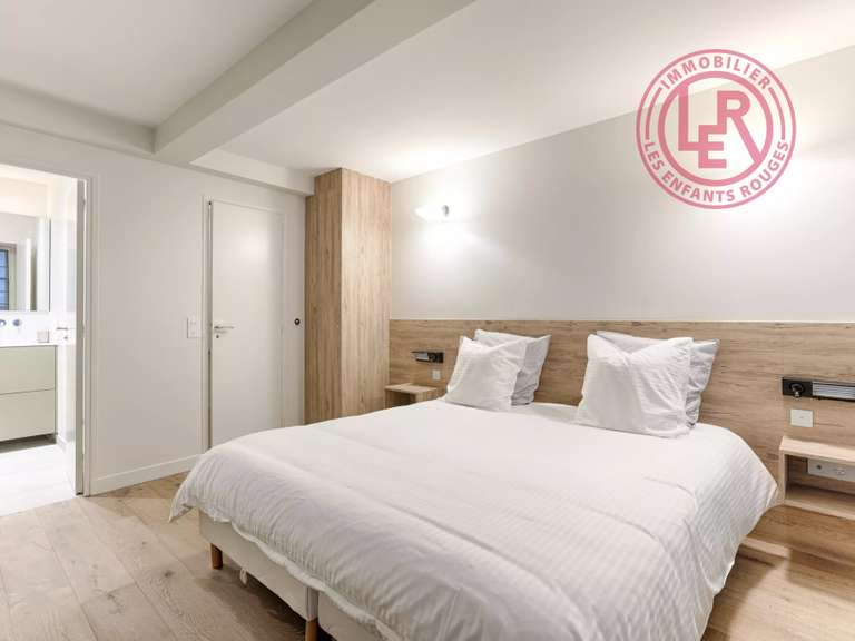 Appartement Paris 3e - 1 chambre - 88m²