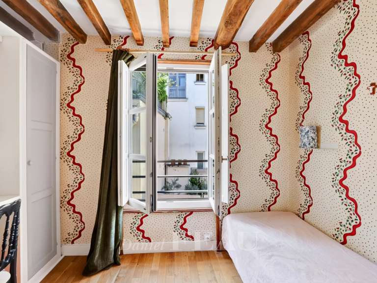 Appartement Paris 3e - 4 chambres - 199m²