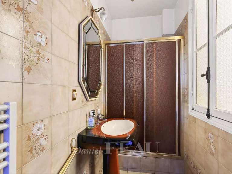 Appartement Paris 3e - 5 chambres - 218m²