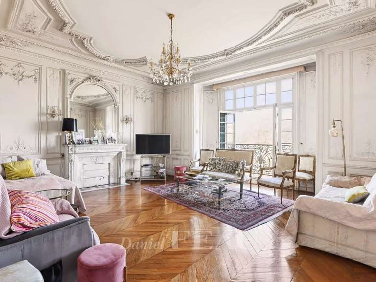 Appartement Paris 3e - 5 chambres - 218m²