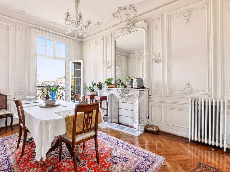 Appartement Paris 3e - 5 chambres - 218m²