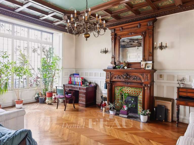 Appartement Paris 3e - 5 chambres - 218m²