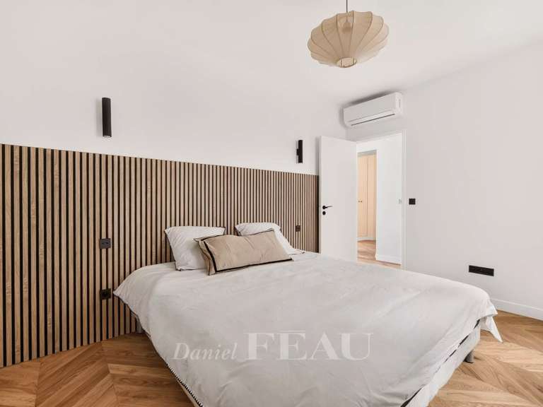 Appartement Paris 3e - 2 chambres - 97m²