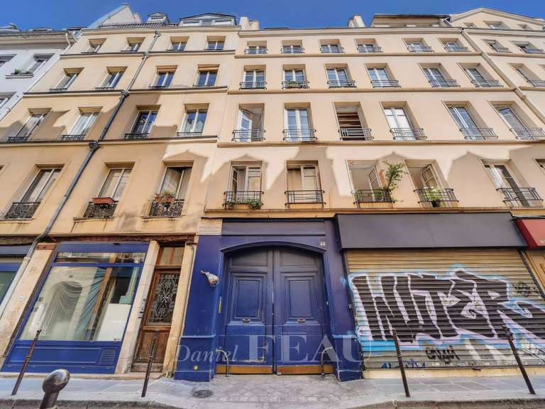 Appartement Paris 3e - 2 chambres - 97m²