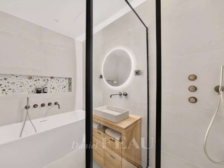 Appartement Paris 3e - 2 chambres - 97m²