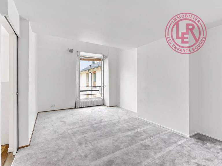 Appartement Paris 3e - 2 chambres - 155m²