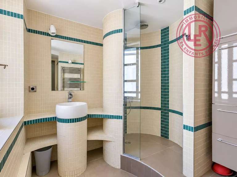 Appartement Paris 3e - 2 chambres - 82m²