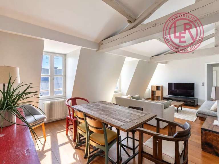 Appartement Paris 3e - 2 chambres - 82m²