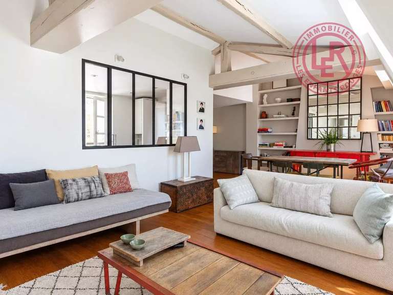 Appartement Paris 3e - 2 chambres - 82m²