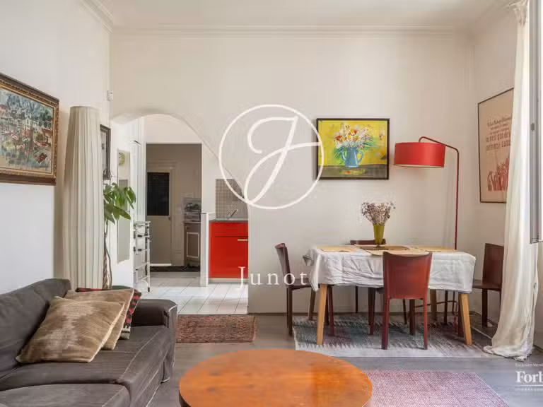 Appartement Paris 3e - 2 chambres - 66m²