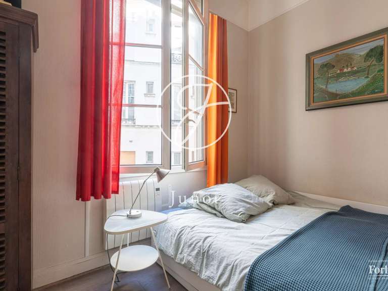 Appartement Paris 3e - 2 chambres - 66m²