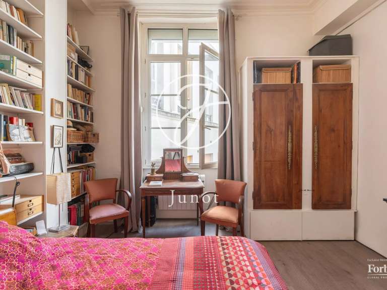 Appartement Paris 3e - 2 chambres - 66m²