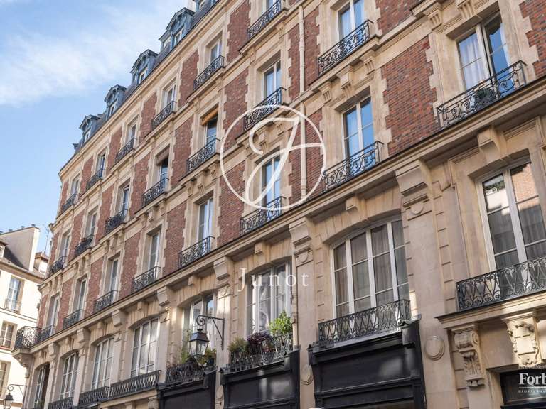 Appartement Paris 3e - 2 chambres - 66m²