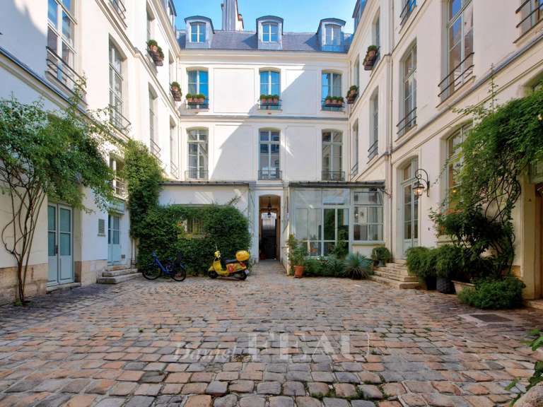 Appartement Paris 3e - 2 chambres - 191m²