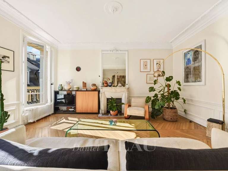 Appartement Paris 3e - 1 chambre - 81m²