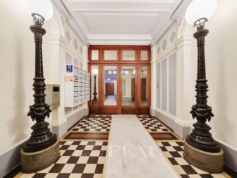 Appartement Paris 3e - 1 chambre - 81m²