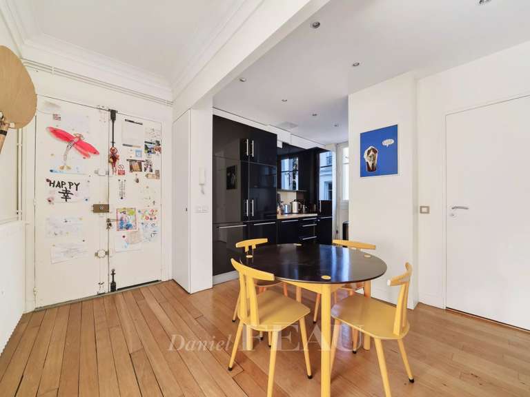 Appartement Paris 3e - 1 chambre - 81m²