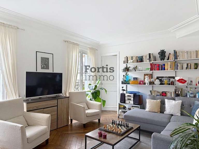 Appartement Paris 3e - 2 chambres - 74m²