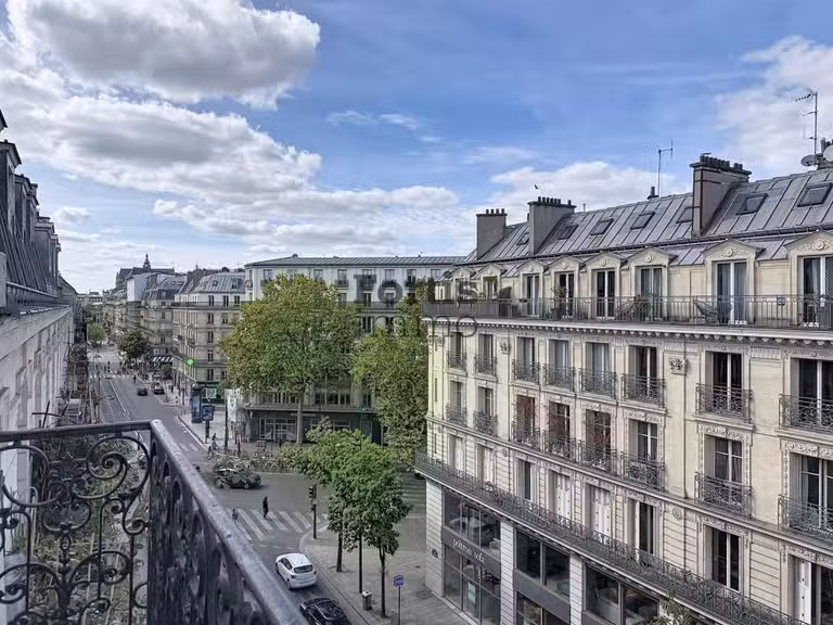 Appartement Paris 3e - 2 chambres - 74m²