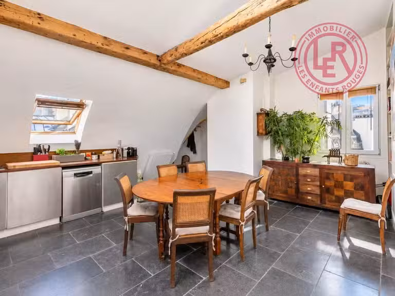 Appartement Paris 3e - 2 chambres - 90m²