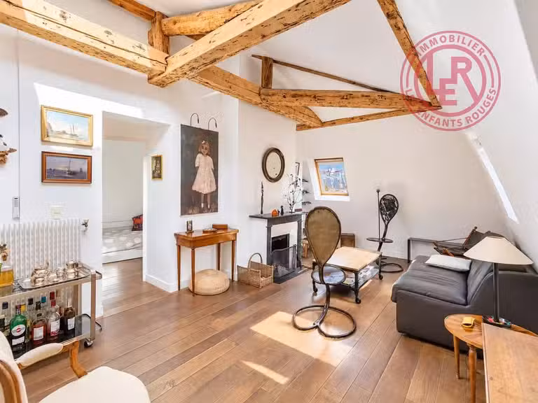 Appartement Paris 3e - 2 chambres - 90m²
