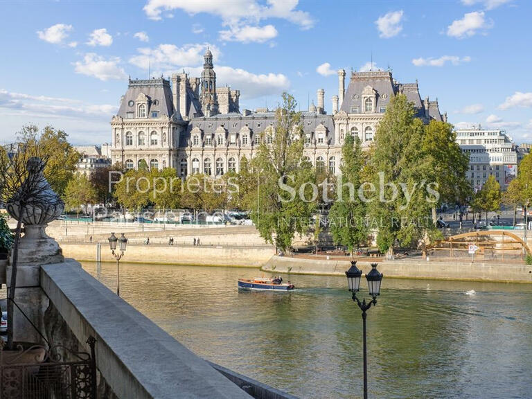 Sale Apartment Paris 4e - 2 bedrooms