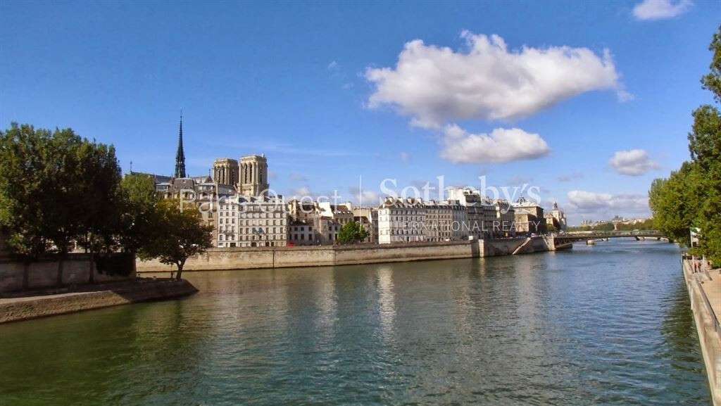 Apartment Paris 4e