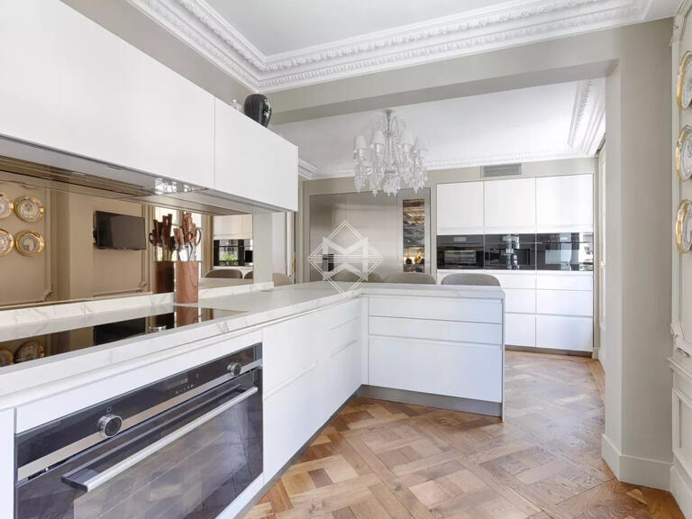 Appartement Paris 4e - 2 chambres - 155m²