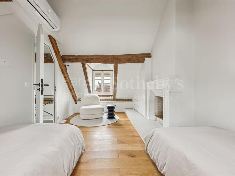 Appartement Paris 4e - 2 chambres - 85m²