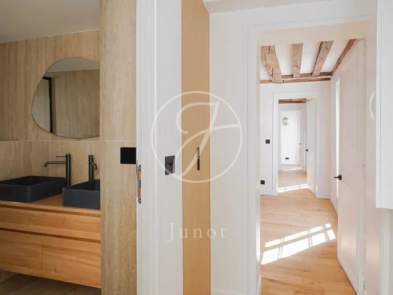 Appartement Paris 4e - 2 chambres - 46m²