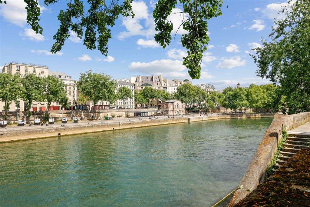 Apartment Paris 4e