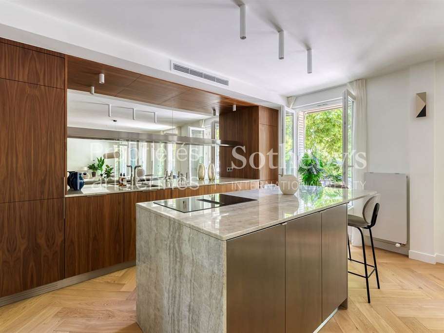 Apartment Paris 4e