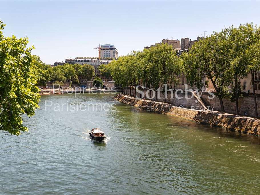 Apartment Paris 4e