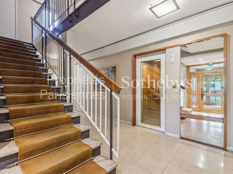 Appartement Paris 4e - 1 chambre - 83m²