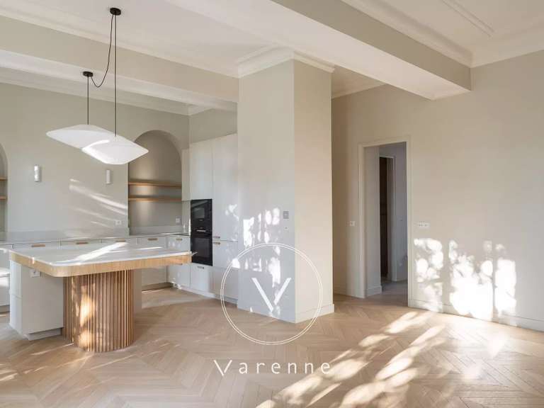 Appartement Paris 4e - 1 chambre - 72m²