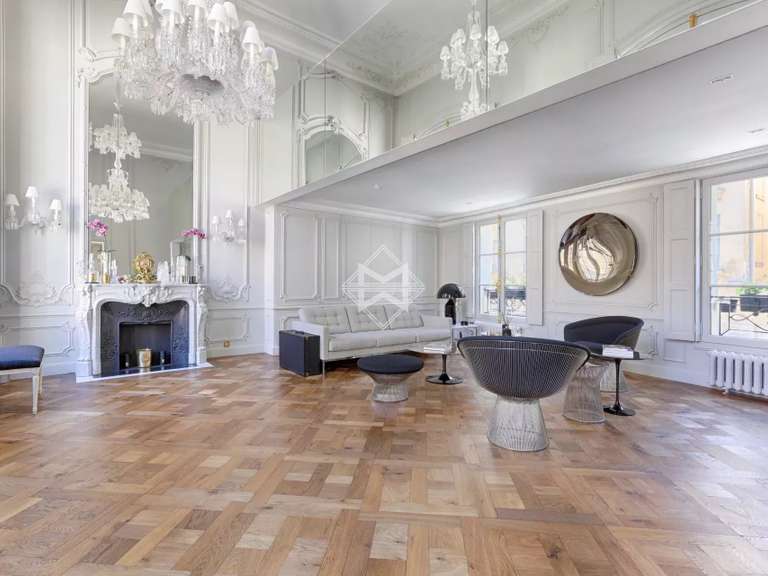 Appartement Paris 4e - 2 chambres - 155m²