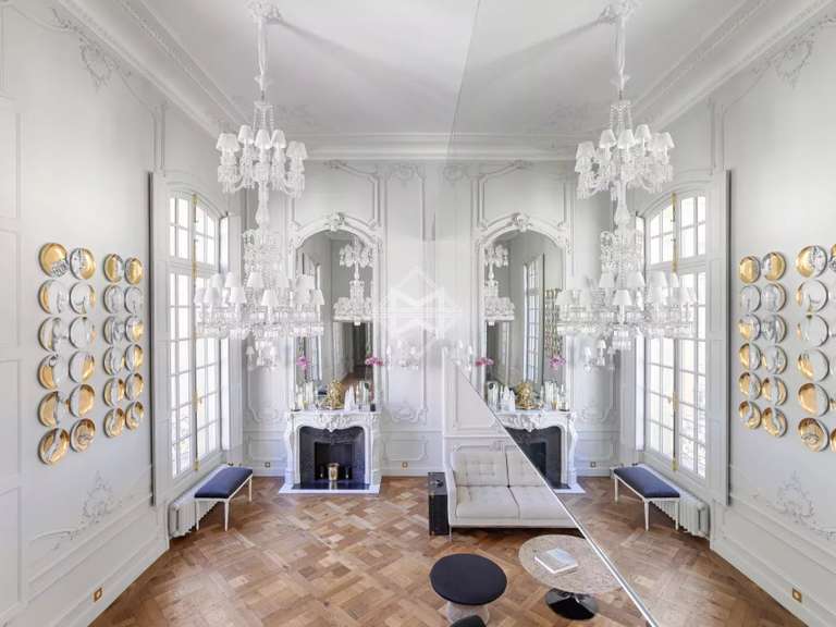 Appartement Paris 4e - 2 chambres - 155m²