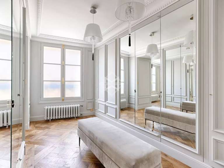 Appartement Paris 4e - 2 chambres - 155m²