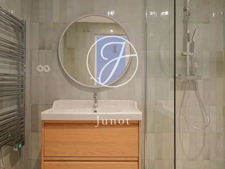 Appartement Paris 4e - 1 chambre - 63m²