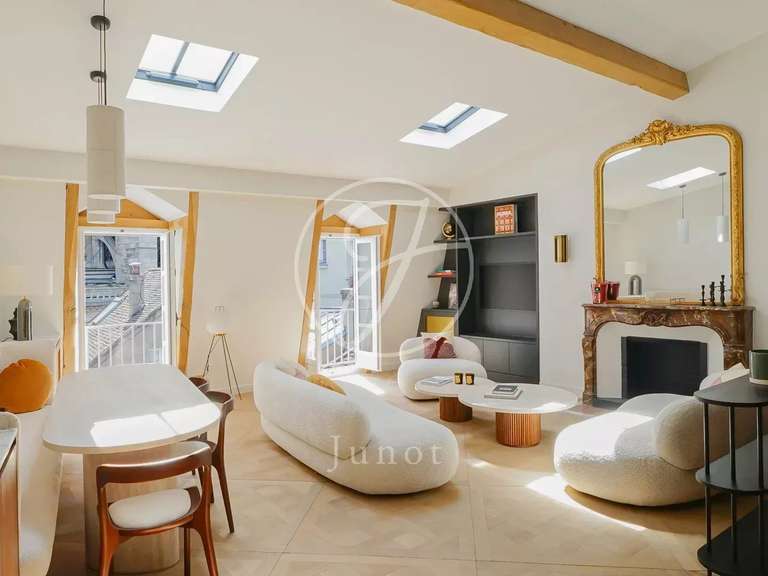 Appartement Paris 4e - 2 chambres - 122m²