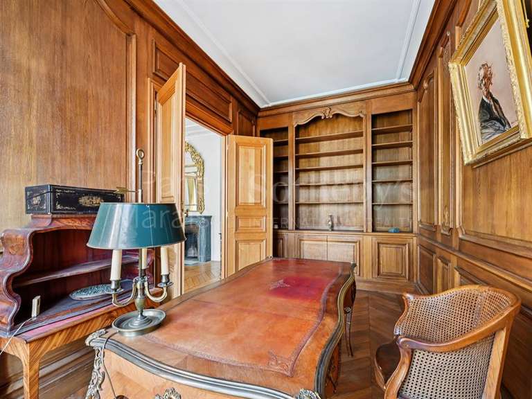 Appartement Paris 4e - 2 chambres - 124m²