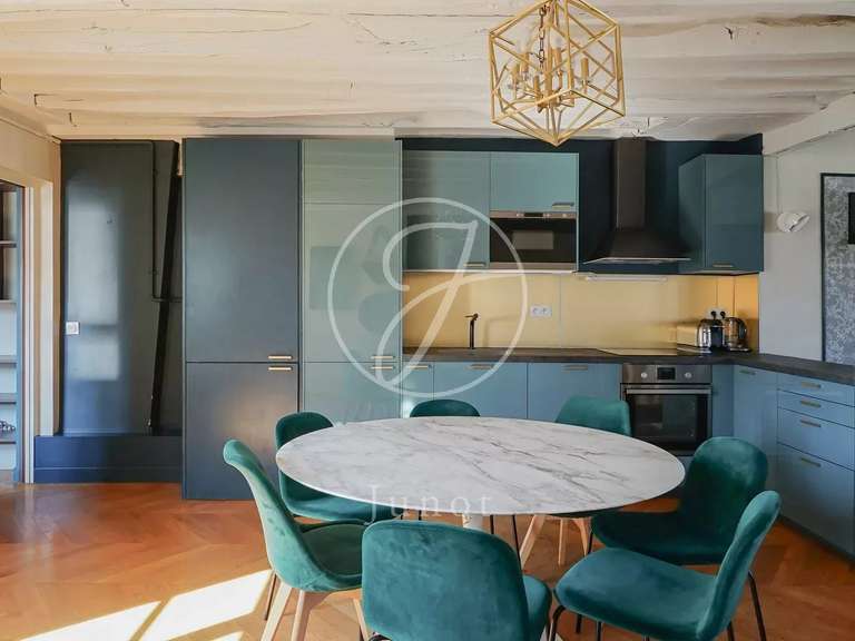 Appartement Paris 4e - 1 chambre - 71m²