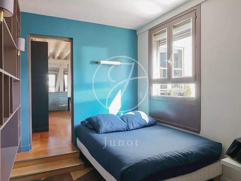 Appartement Paris 4e - 1 chambre - 71m²