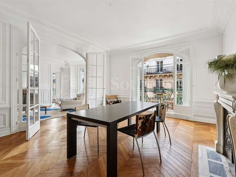 Appartement Paris 4e - 3 chambres - 177m²