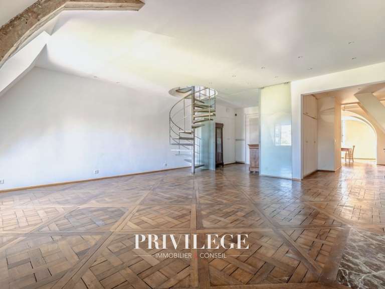 Appartement Paris 4e - 3 chambres - 163m²