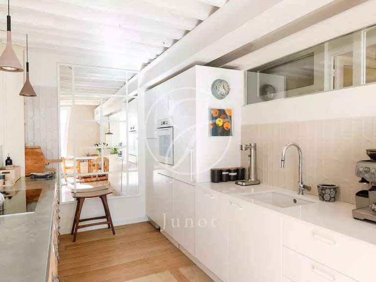 Appartement Paris 4e - 4 chambres - 132m²
