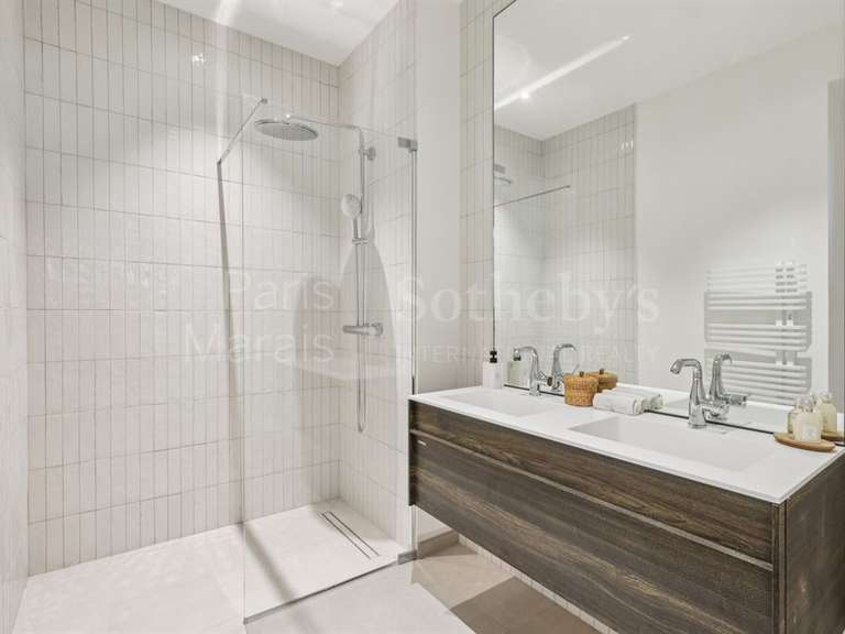 Appartement Paris 4e - 2 chambres - 96m²